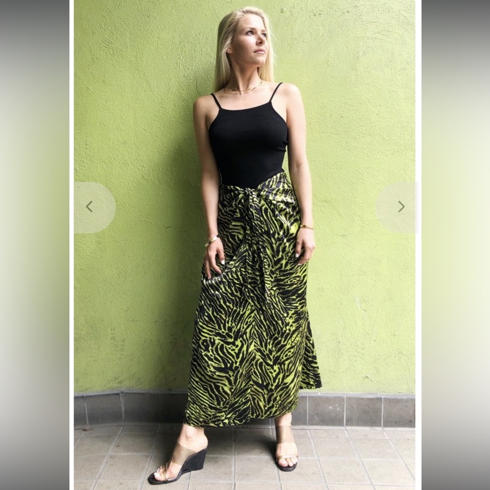 GANNI | silk stretch skirt in lime tiger